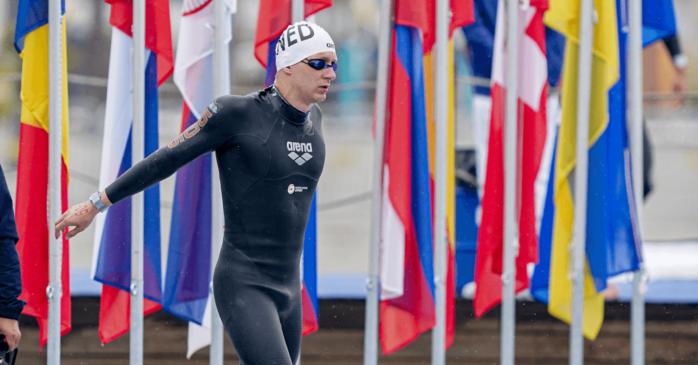 Open water zwemmer Lars Bottelier is vijfde geworden bij zijn debuut op het EK Europese Kampioenschap Europees Kampioenschappen - volg zijn avontuur naar de Olympische Spelen van Parijs 2024 - zwemblog